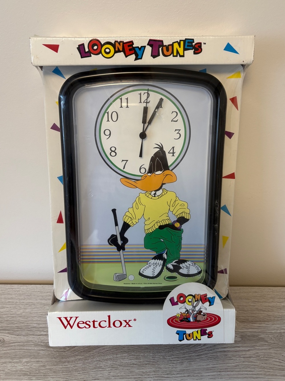1994 Looney Tunes Daffy Duck Golf Wall Clock Vintage